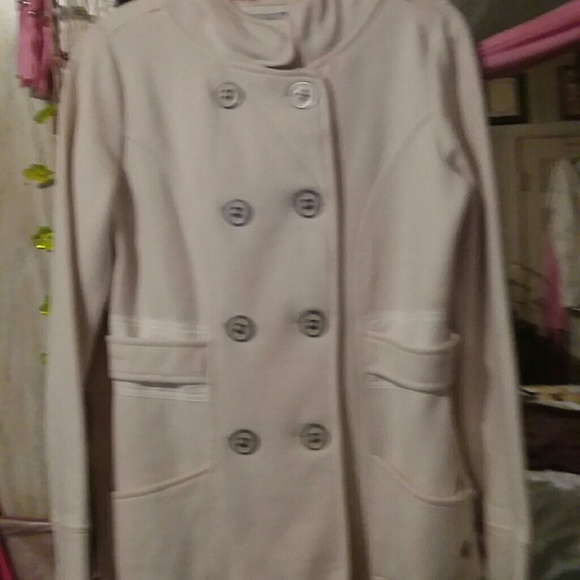 clothes - Picture 2 of 8